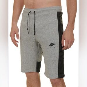 Nike Men's Athletic Shorts in Gray and Black